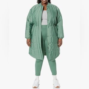 Amazon Essentials Women's Green Quilted Coat
